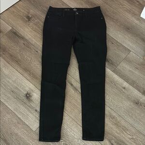 St. John’s Bay Chic Black Skinny Jeans Tall 12L